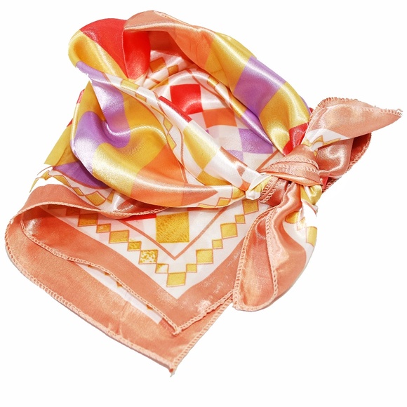 ⭐️HOST PICK⭐️ Pastelle Geometric Rose Scarf - Picture 1 of 3